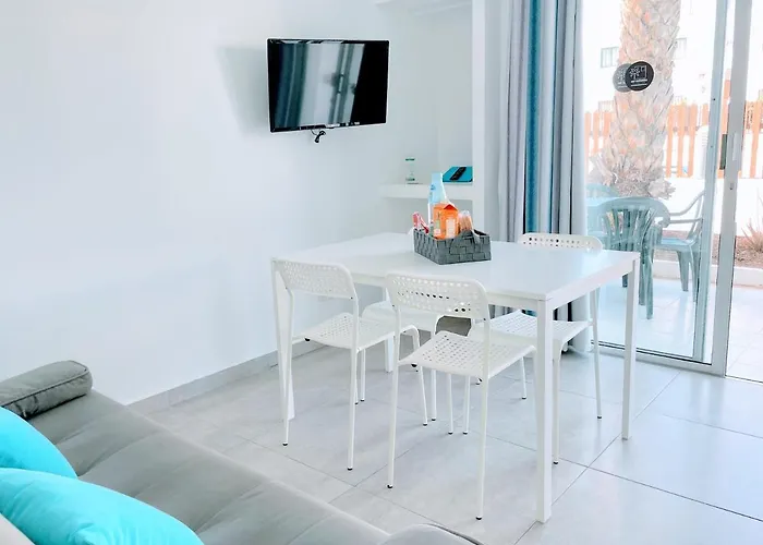 Blue Island Pool View & Wi-fi By Irent Fuerteventura * Corralejo