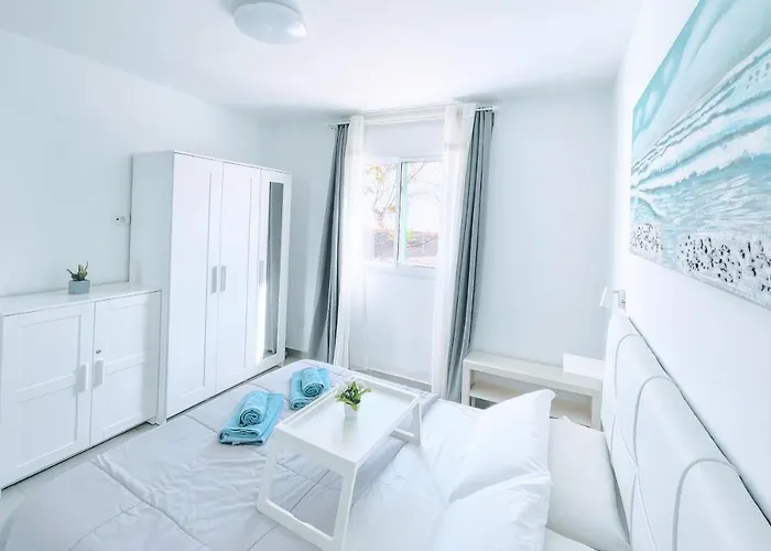 Blue Island Pool View & Wi-fi By Irent Fuerteventura Lägenhet *