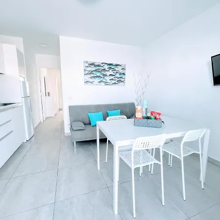 Blue Island Pool View & Wi-fi By Irent Fuerteventura 코라레호