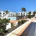 Blue Island Pool View & Wi-fi By Irent Fuerteventura Apartament