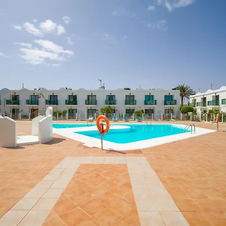 Blue Island Pool View & Wi-fi By Irent Fuerteventura